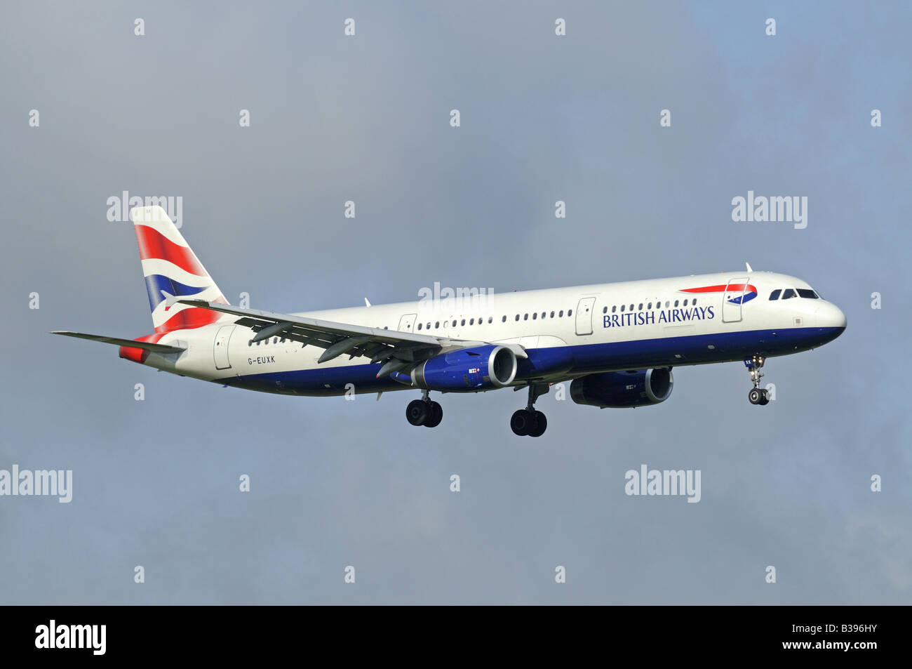 British Airways Airbus A 321-231 en approche sur l'aérodrome de la région de Grampian Aberdeen Dyce nord-est de l'Écosse Banque D'Images