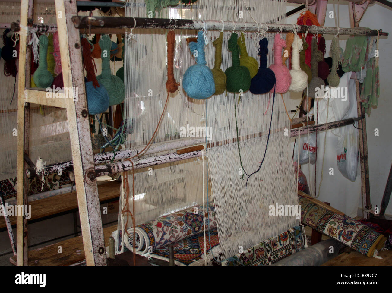 Machine à coudre simple pour les tapis à Djerba (Tunisie). Banque D'Images