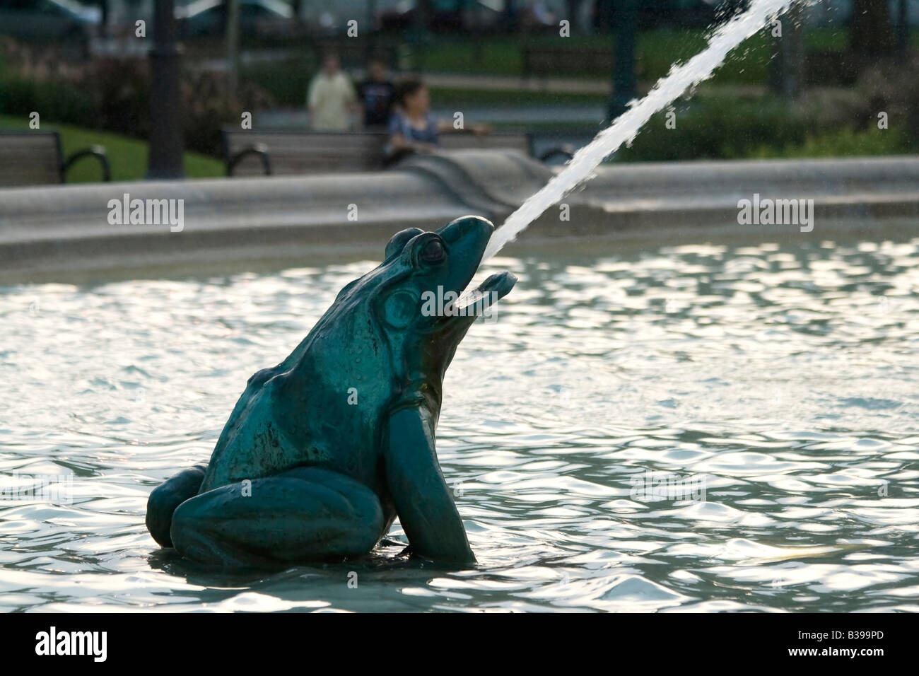 Une statue d'une grenouille est visible dans le Swann Memorial Fountain à Logan Square, Philadelphie, Pennsylvanie Banque D'Images