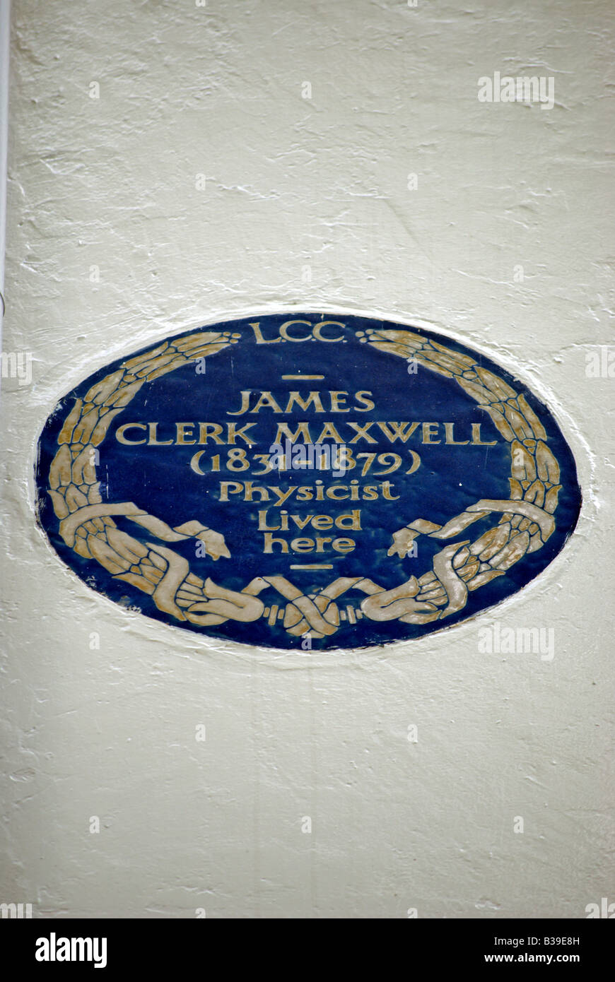 Blue plaque marquant une ancienne maison du physicien James Clerk Maxwell, en terrasse, les jardins du palais de Kensington, Londres, Angleterre Banque D'Images