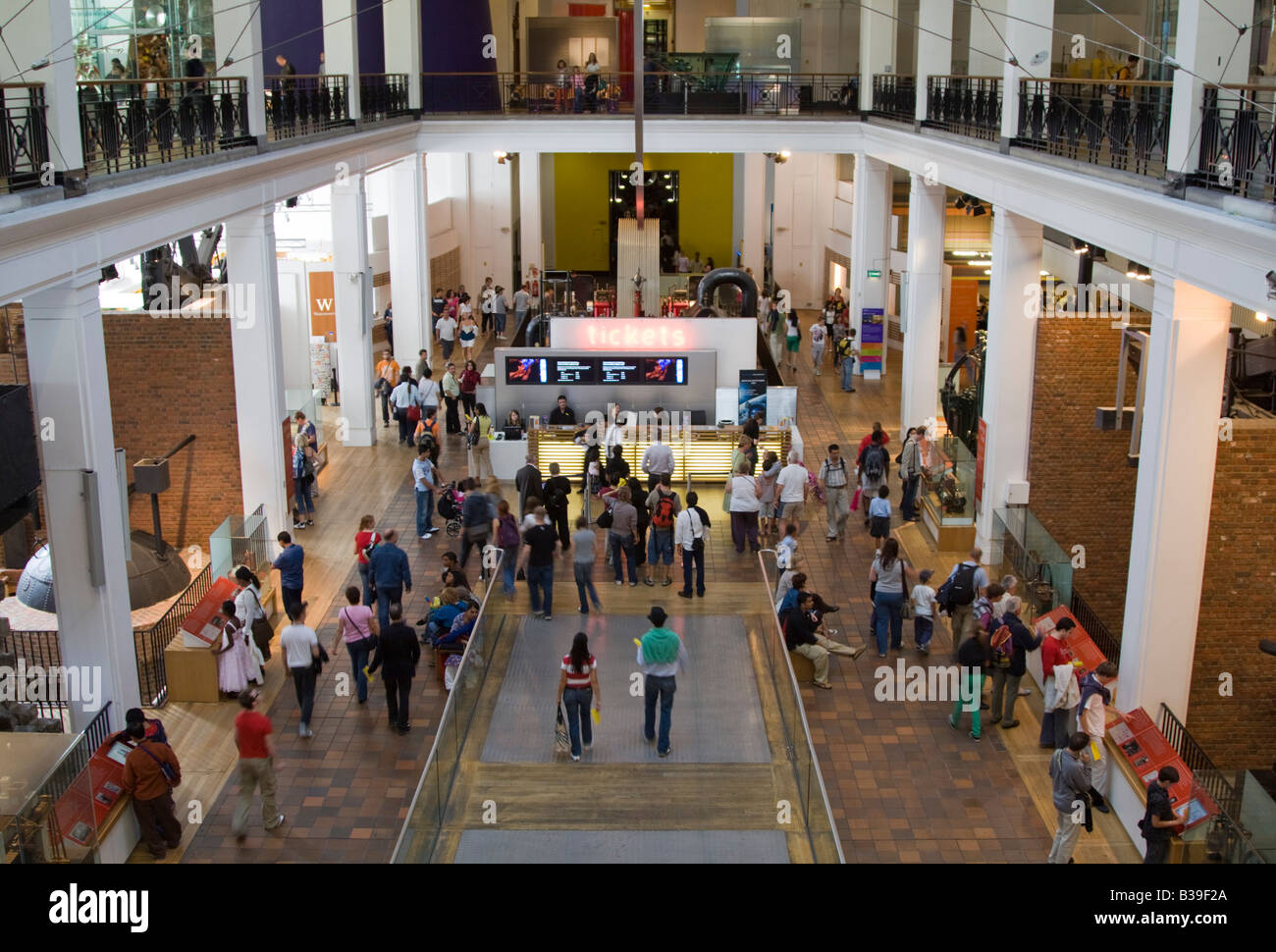 Salle principale Science Museum London Kensington Banque D'Images