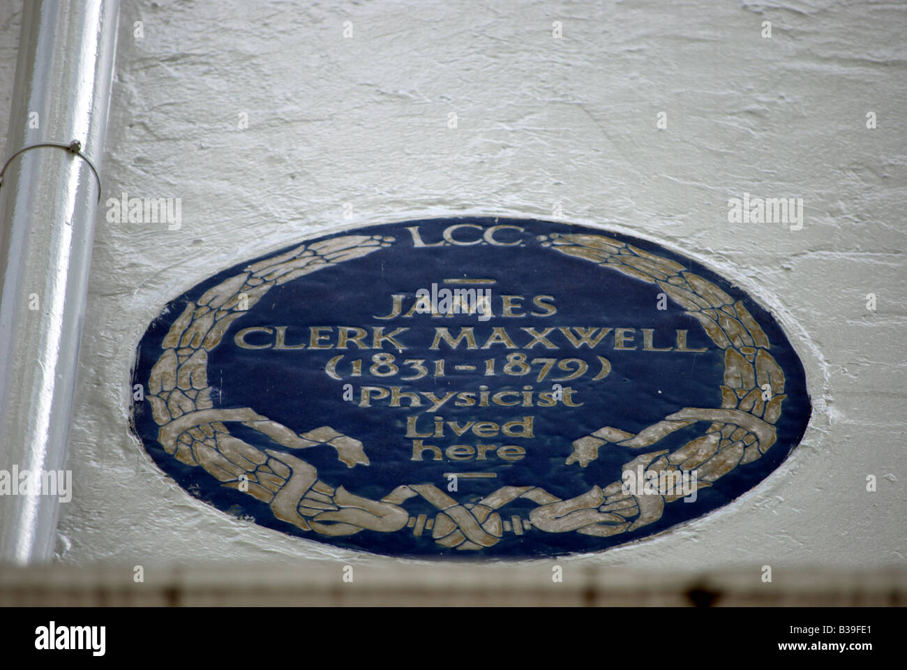 Blue plaque marquant une ancienne maison du physicien James Clerk Maxwell, en terrasse, les jardins du palais de Kensington, Londres, Angleterre Banque D'Images