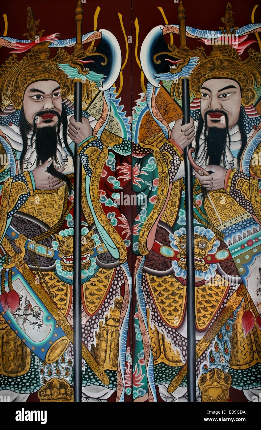 Qin Shubao Gardien de porte et Yuchi Gong ( aka Yuchi Jingde et Hu Jingde ) peint sur les portes du Temple Thian Hock Keng, Banque D'Images