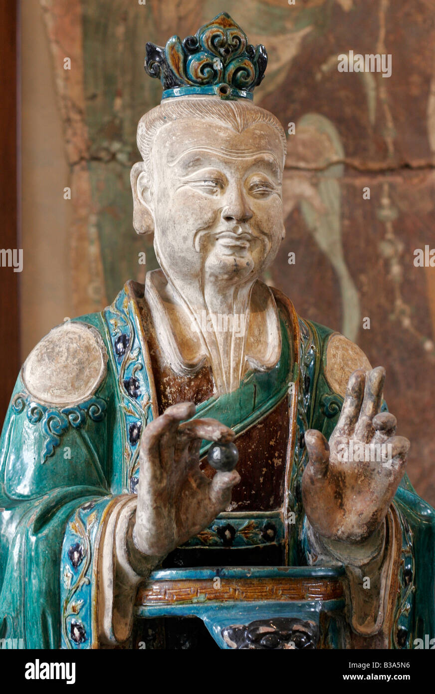 Dynastie des Ming en grès, figure d'une divinité taoïste dans le British Museum de Londres Banque D'Images