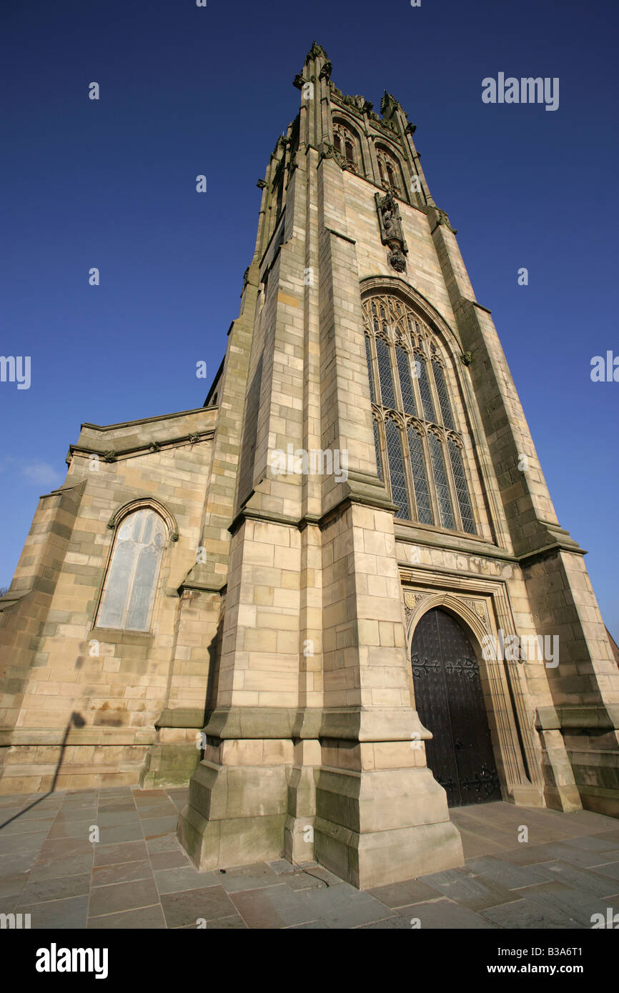 Ville de Derby, en Angleterre. Le 1844 Augustus Pugin conçu l'église de St Mary (RC) au sein de l'Strutt's Park de conservation. Banque D'Images