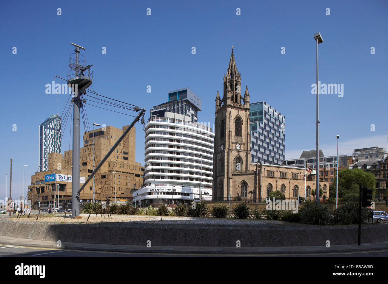 Beetham Tower de l'Atlantique et de l'église St Nicolas avec le capital et l'Unité des capacités à Liverpool UK Banque D'Images