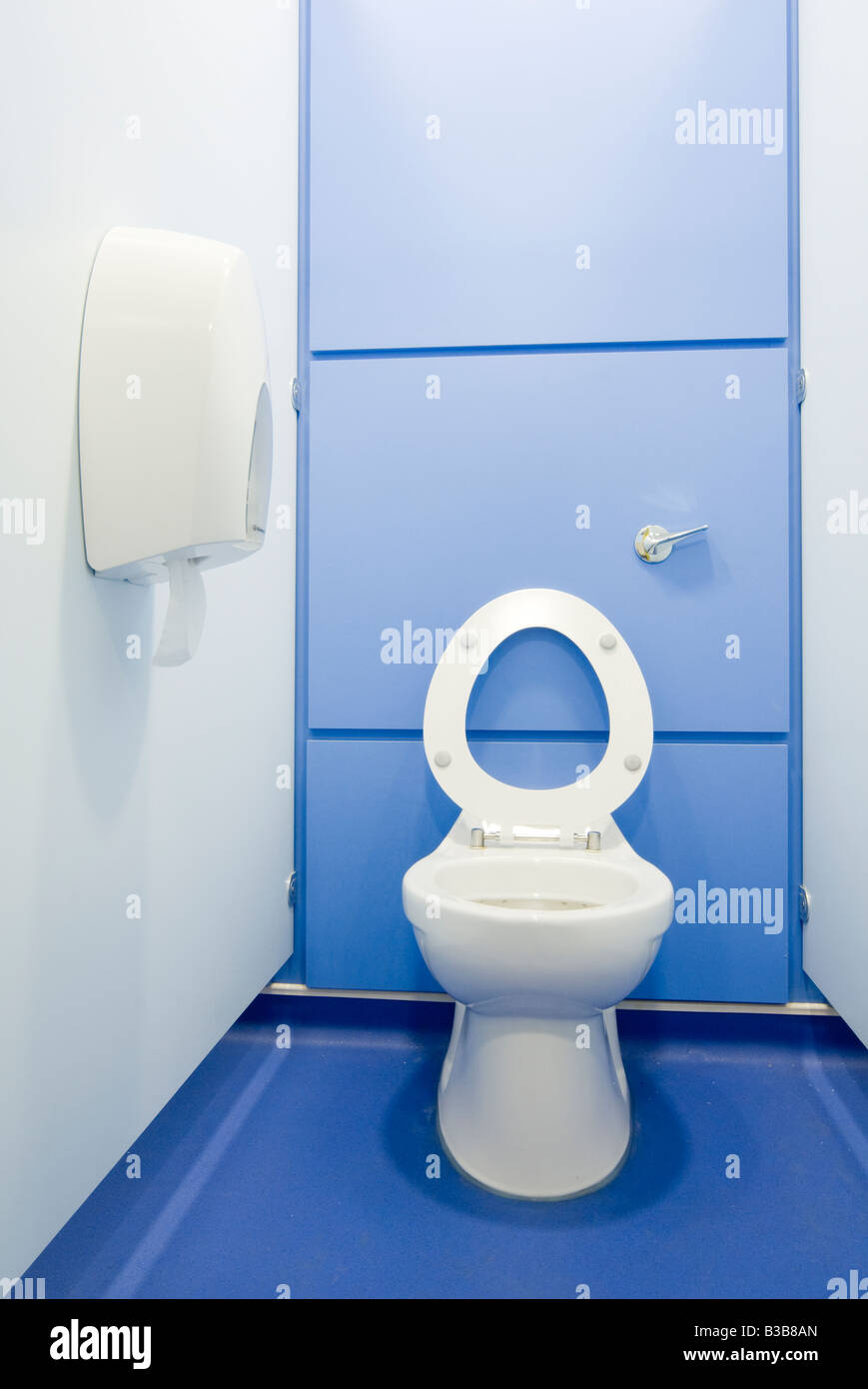 Toilettes dans une école ou un bureau au Royaume-Uni. Banque D'Images
