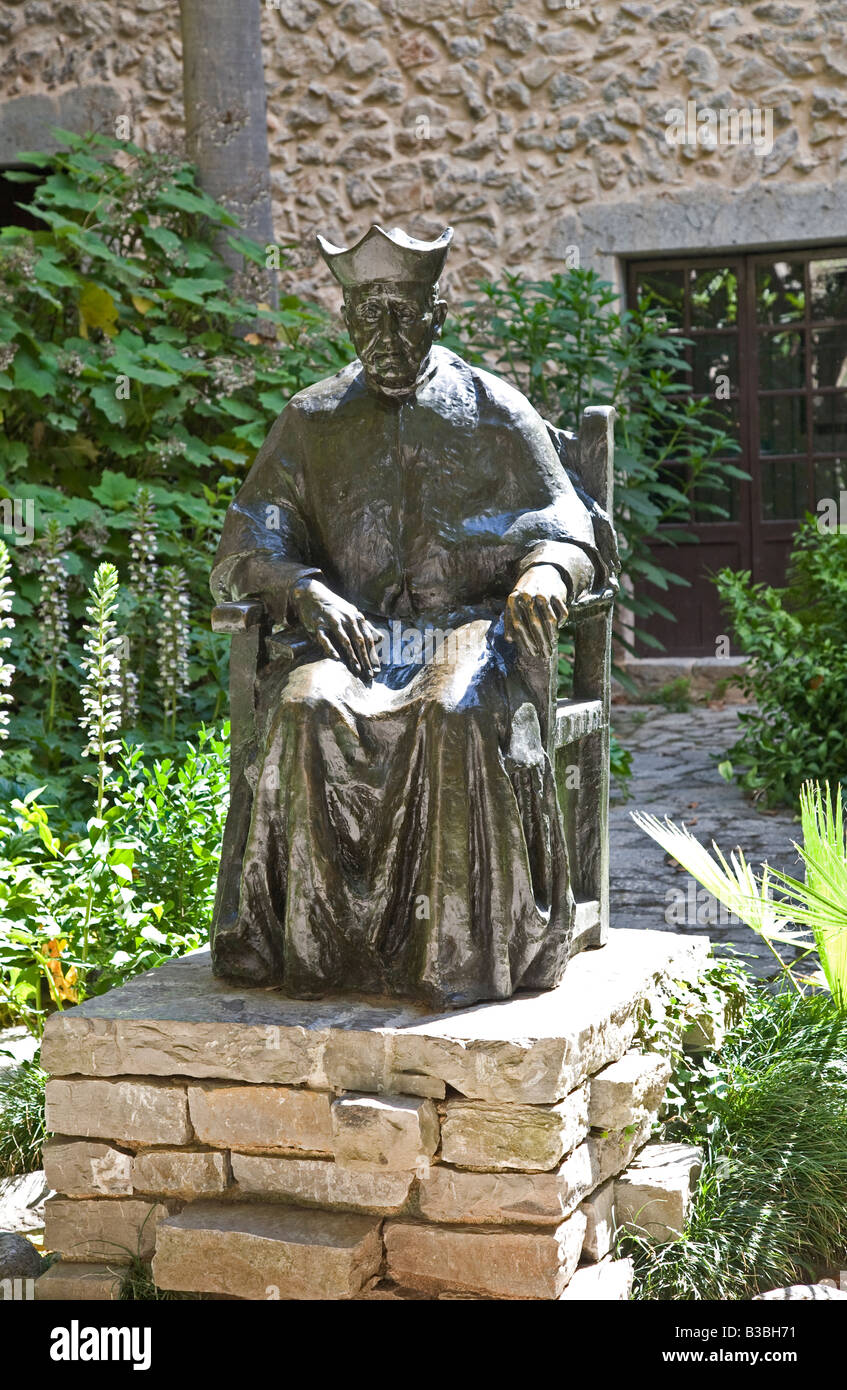 Statue de Joaq Im Rossello, fondateur de monastère de Lluc, Mallorca. Banque D'Images