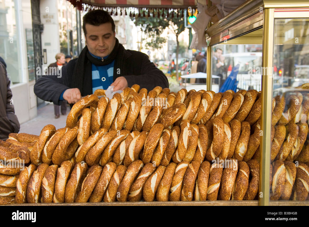 Simit vendeur de Nisantasi Istanbul Turquie Banque D'Images