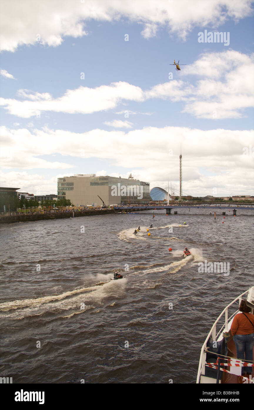 La rivière Clyde Glasgow festival 2008 d'été quay Banque D'Images