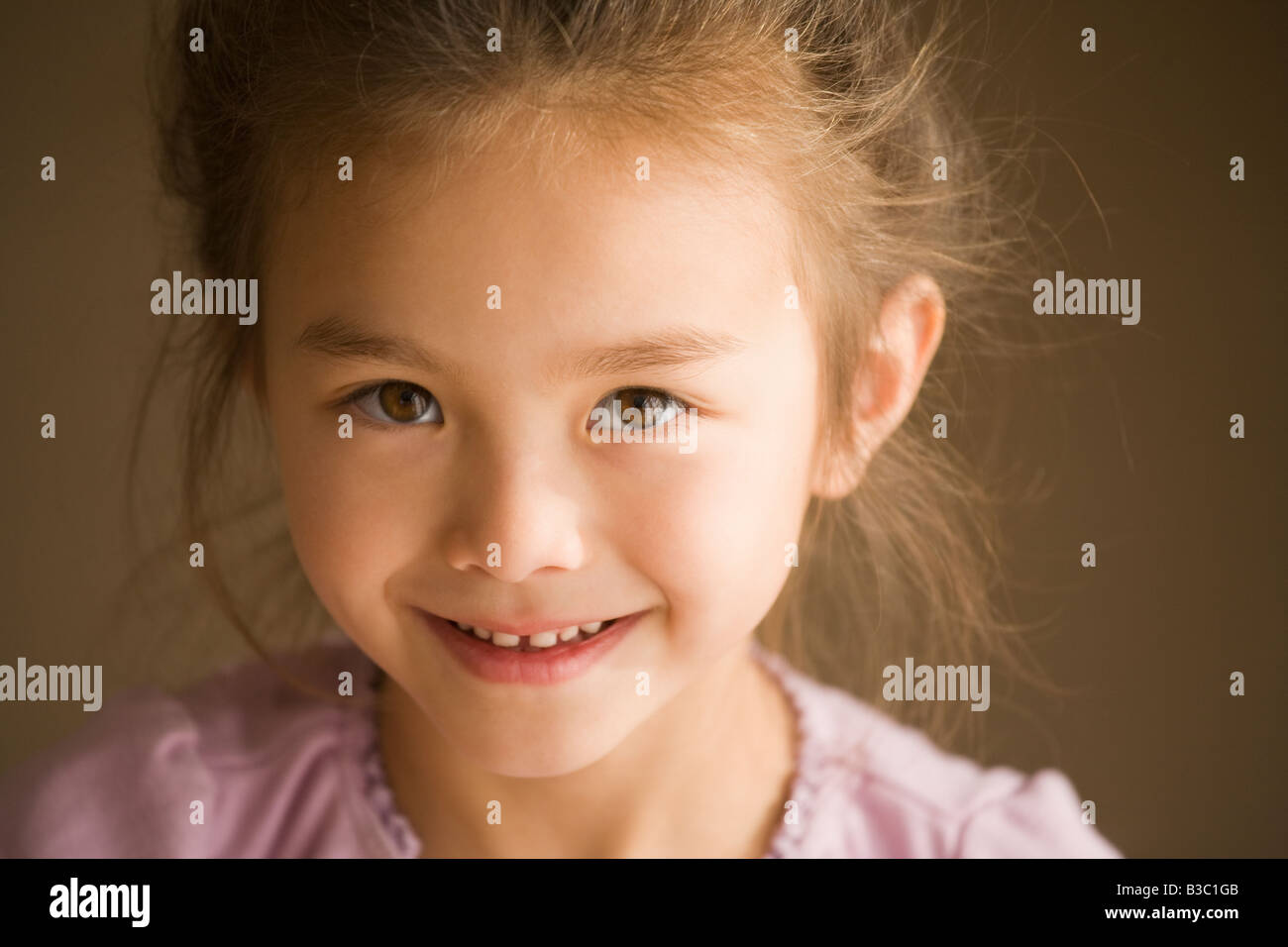 Close up of Asian girl smiling Banque D'Images