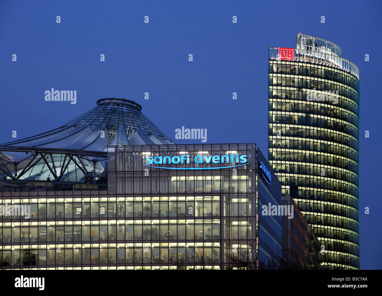 Allemagne, Berlin. Sony Center à la Potsdamer Platz. Banque D'Images