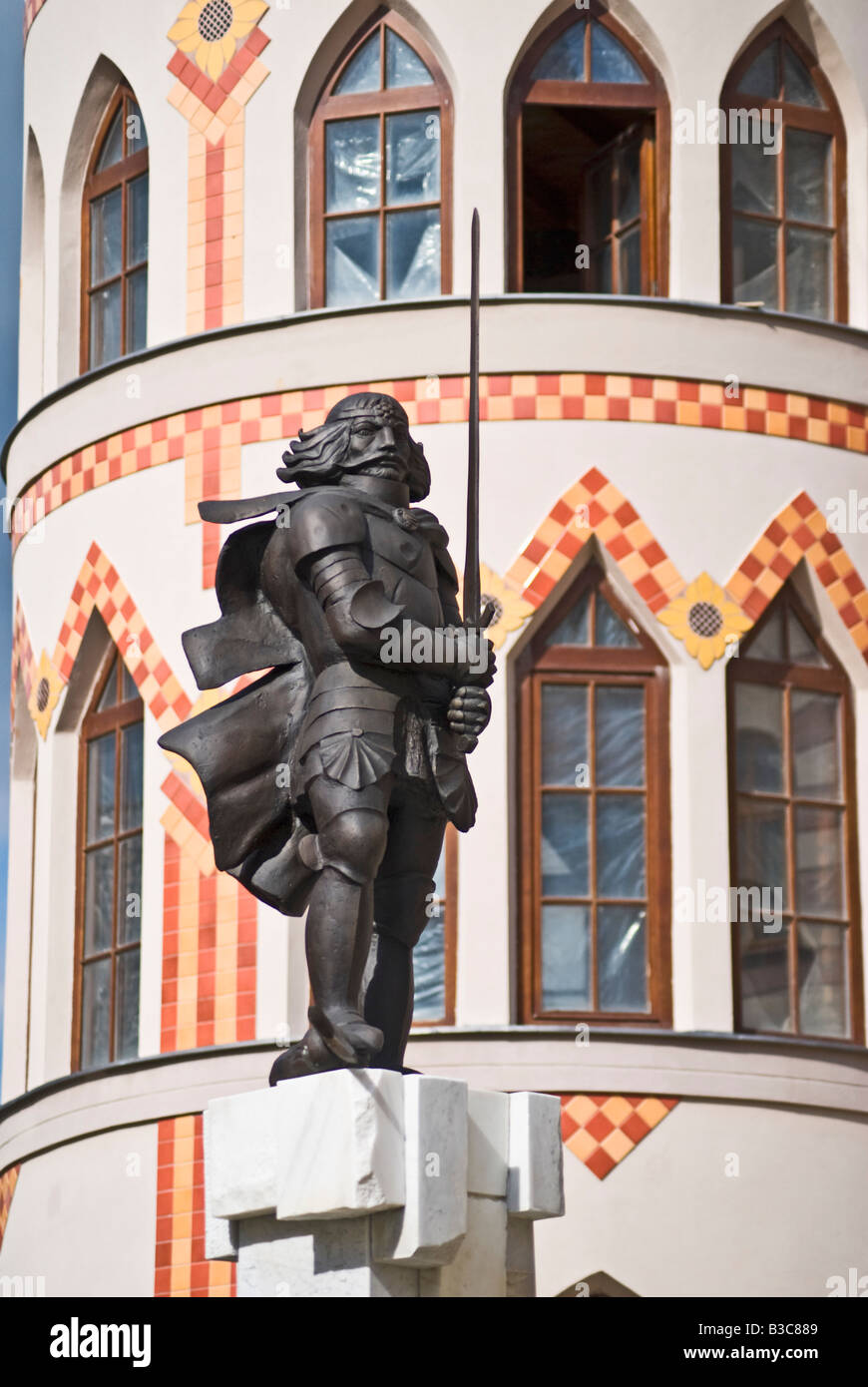 Komarno (Slovaquie). Statue de János Hunyadi Square en Europe (Nadvorie Europy / Europa Udvar) Banque D'Images