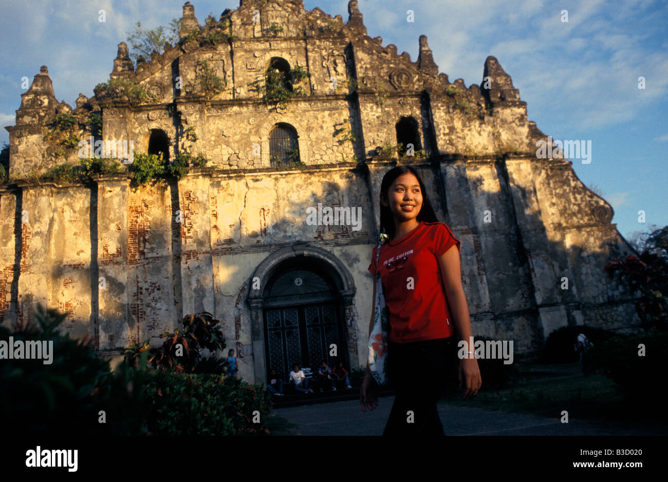 Façade de l'église paoay laoag Luzon aux Philippines Banque D'Images
