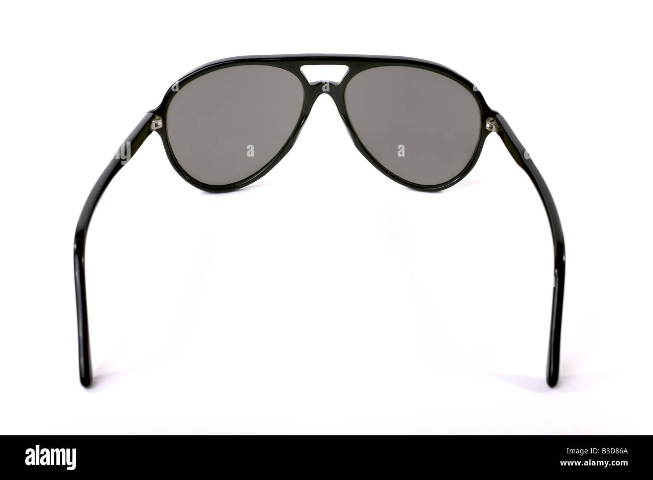 Lunettes de soleil reste isolé sur fond blanc Banque D'Images