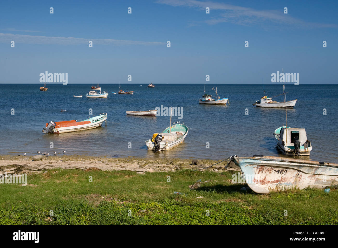 Bateaux de pêche sur la plage du Campeche Mexique Banque D'Images