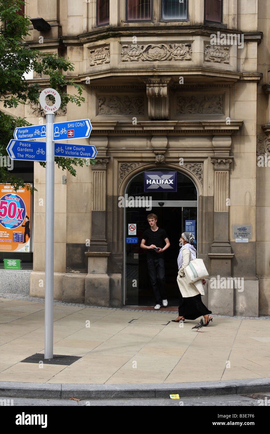 Halifax Bank (HBOS), Sheffield, South Yorkshire, Angleterre, Royaume-Uni Banque D'Images