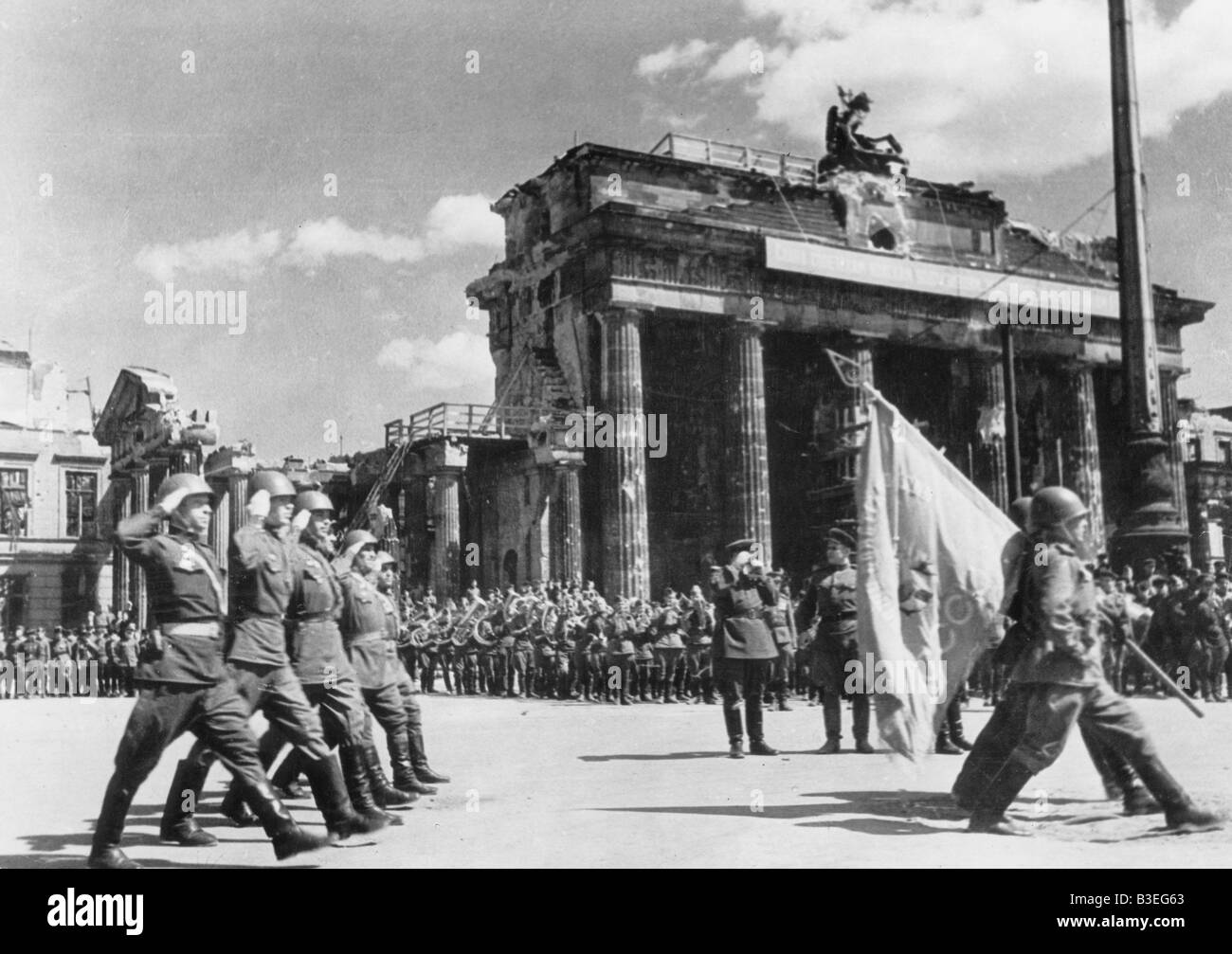 La revue de la victoire de l'armée soviétique de Berlin 1945 Banque D'Images