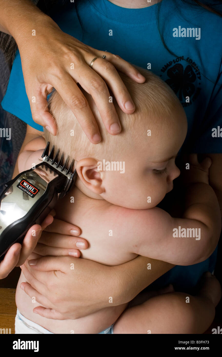 Premiere Coupe De Bebe Garcon Photo Stock Alamy