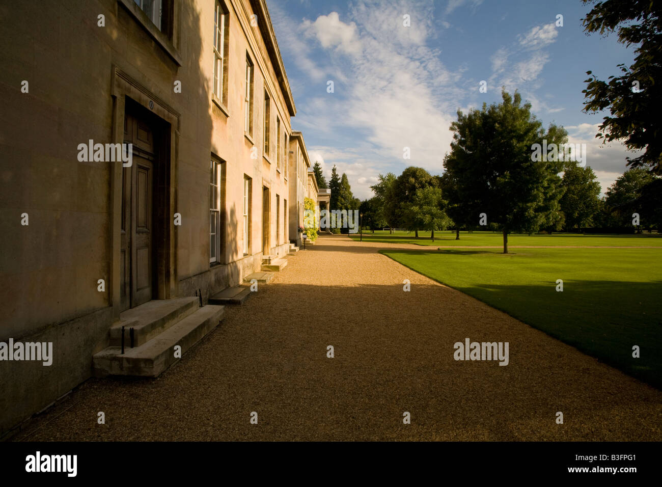 La plage de l'Est et de quad Downing College à Cambridge en Angleterre soleil de l'après-midi Banque D'Images La plage de l'Est et de quad Downing College à Cambridge en Angleterre soleil de l'après-midi Banque D'Images