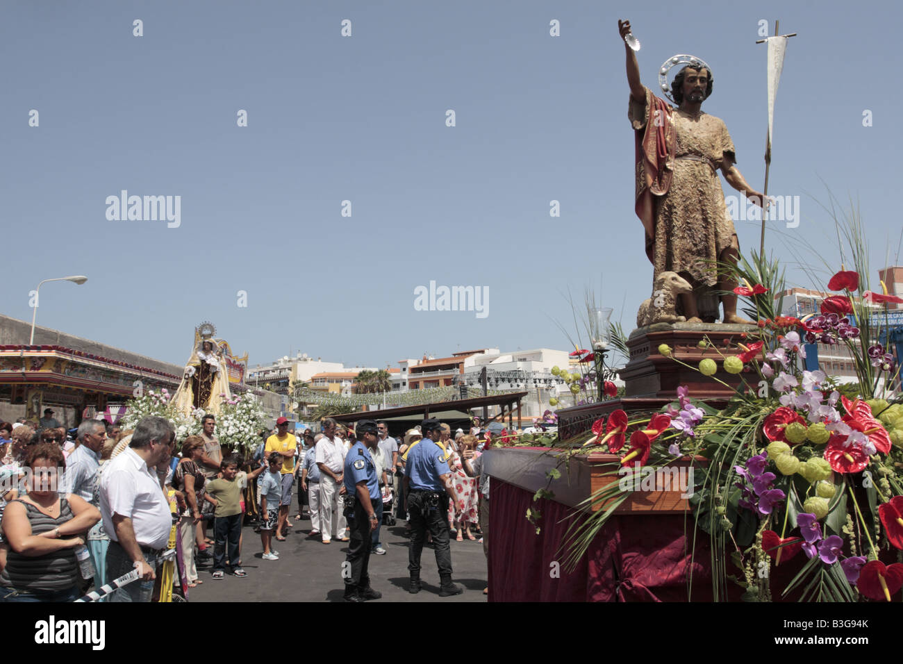 Les effigies de San Juan Bautista et Nuestra Senora del Carmen patron des pêcheurs espagnols fiesta sur la Playa San Juan, Ténérife Banque D'Images