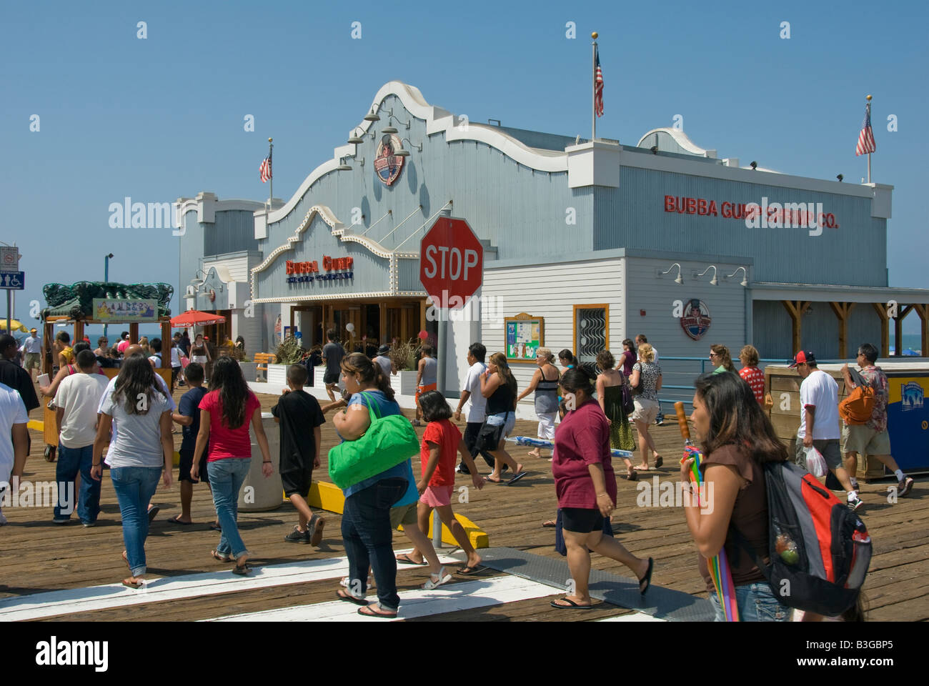 Pacific Park, Santa Monica Pier pier CA family amusement park Bubba Gump Restaurant Banque D'Images