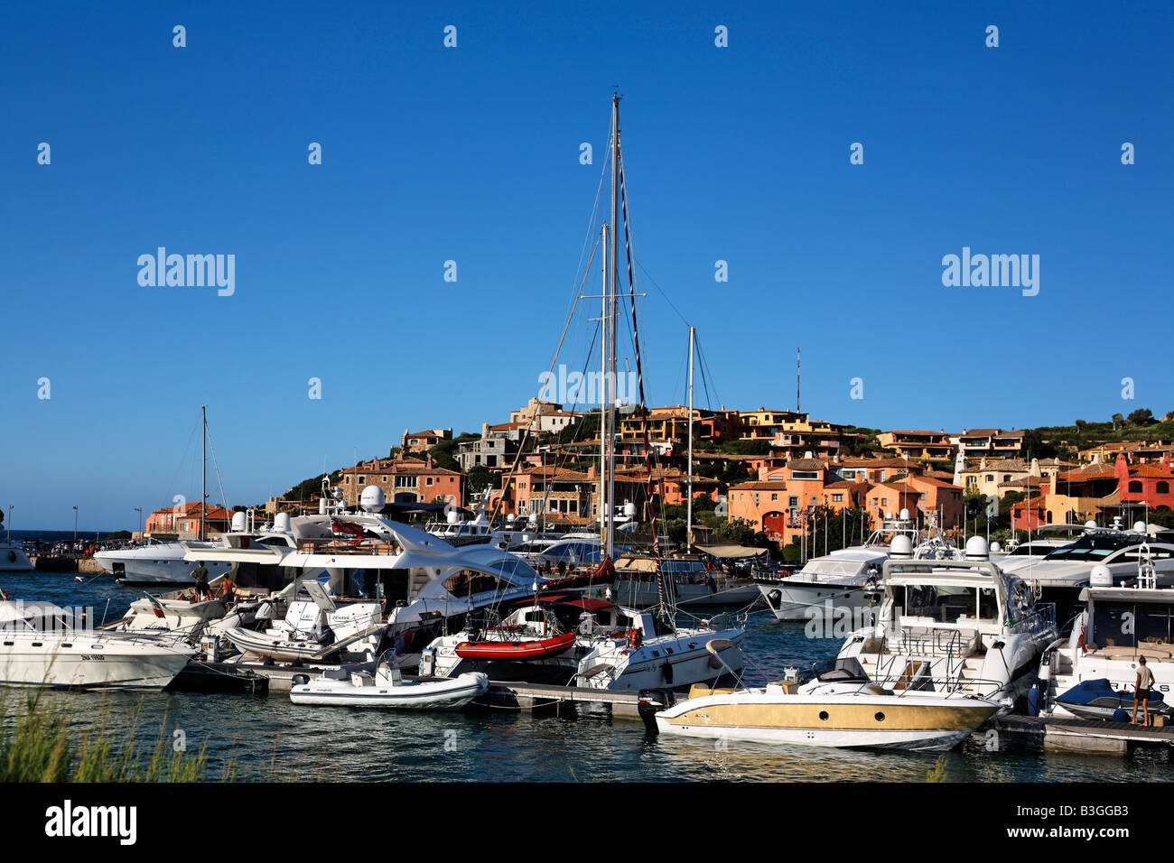 Italie Sardaigne Costa Smeralda Porto Cervo Port Yachting Banque D'Images