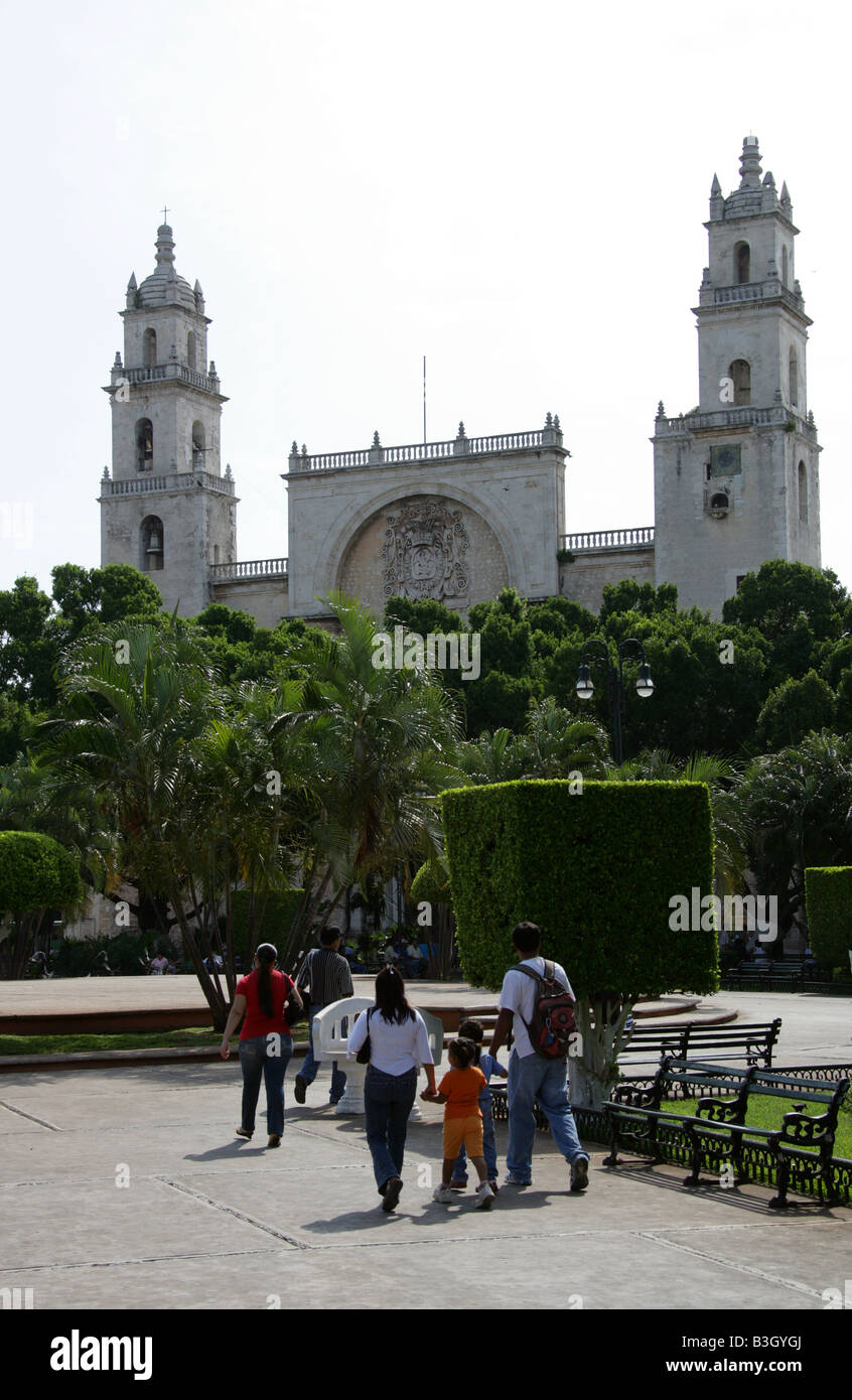 San Ildefonso Cathedral, Plaza Mayor, Merida, Yucatan, Mexique de l'État Banque D'Images