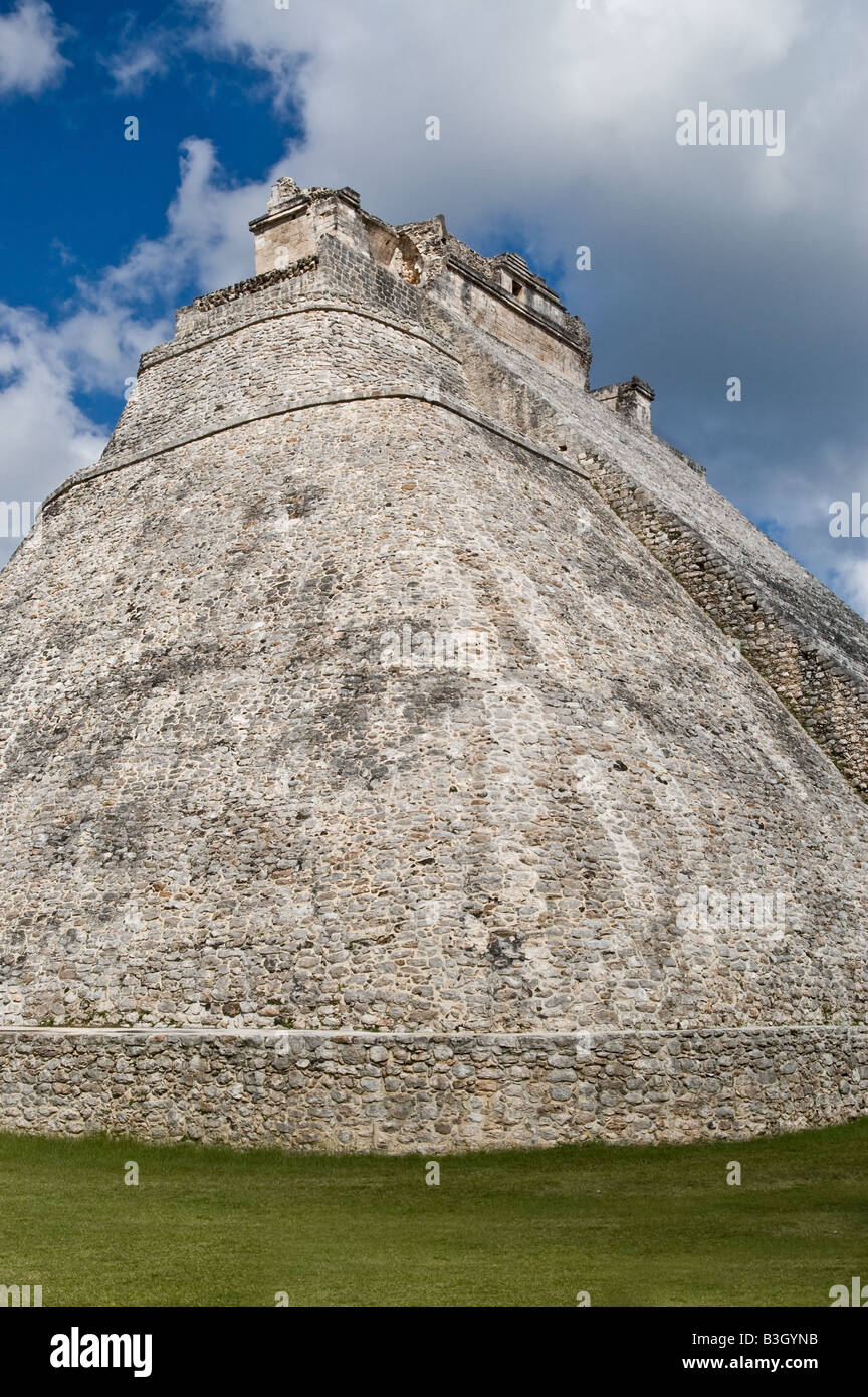 Temple des magiciens, situé au ruines de Uxmal dans le Yucatan, région du Mexique. Banque D'Images