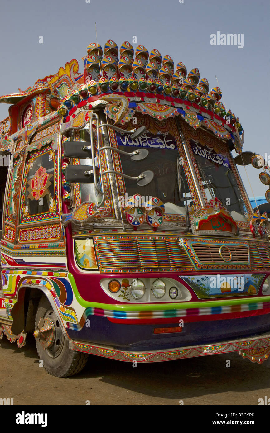 Un bus coloré le Pakistan à El Gouna Égypte Banque D'Images
