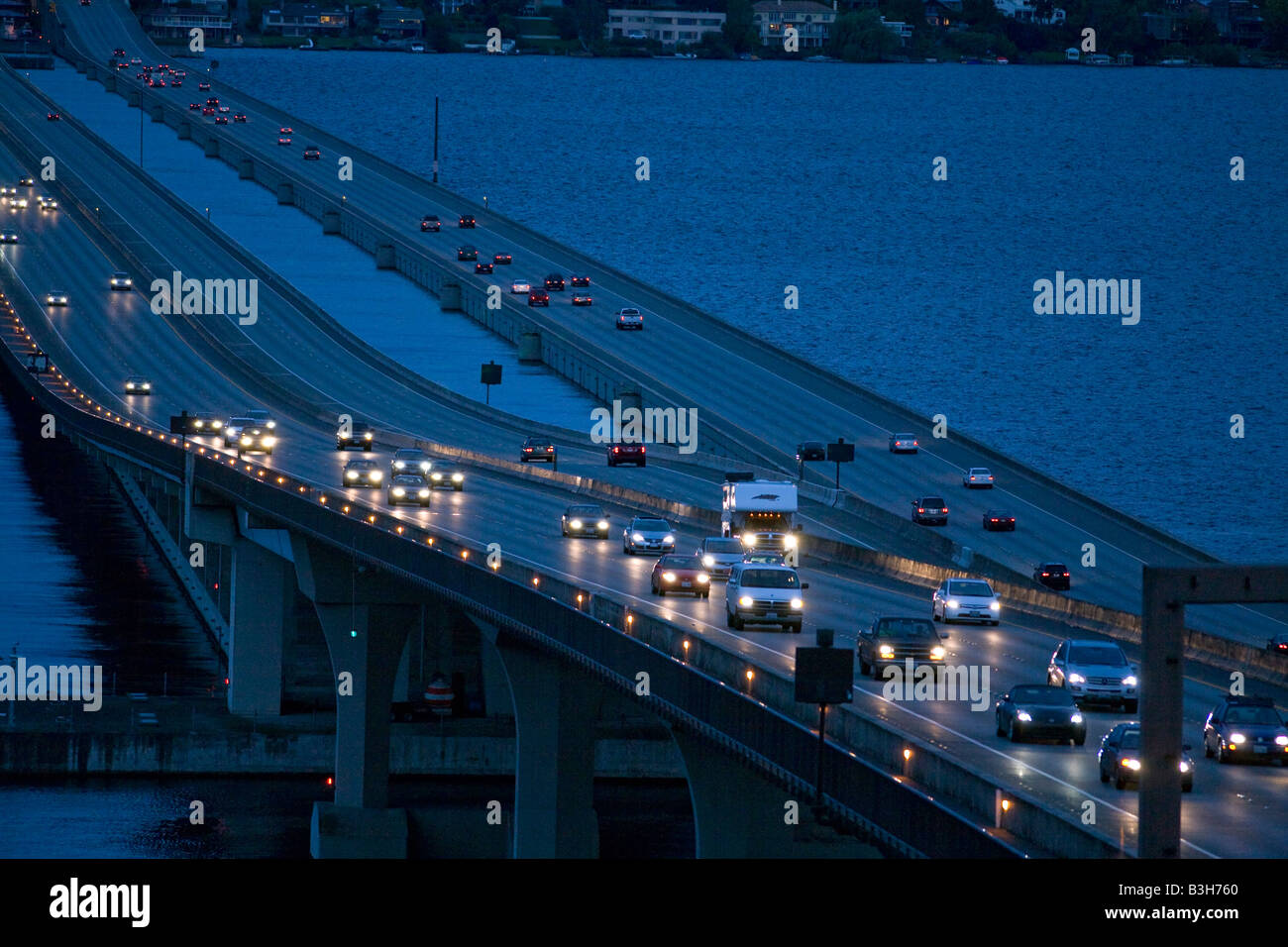 L'interstate 90 Pont sur le lac Washington Washington USA Seattel Banque D'Images