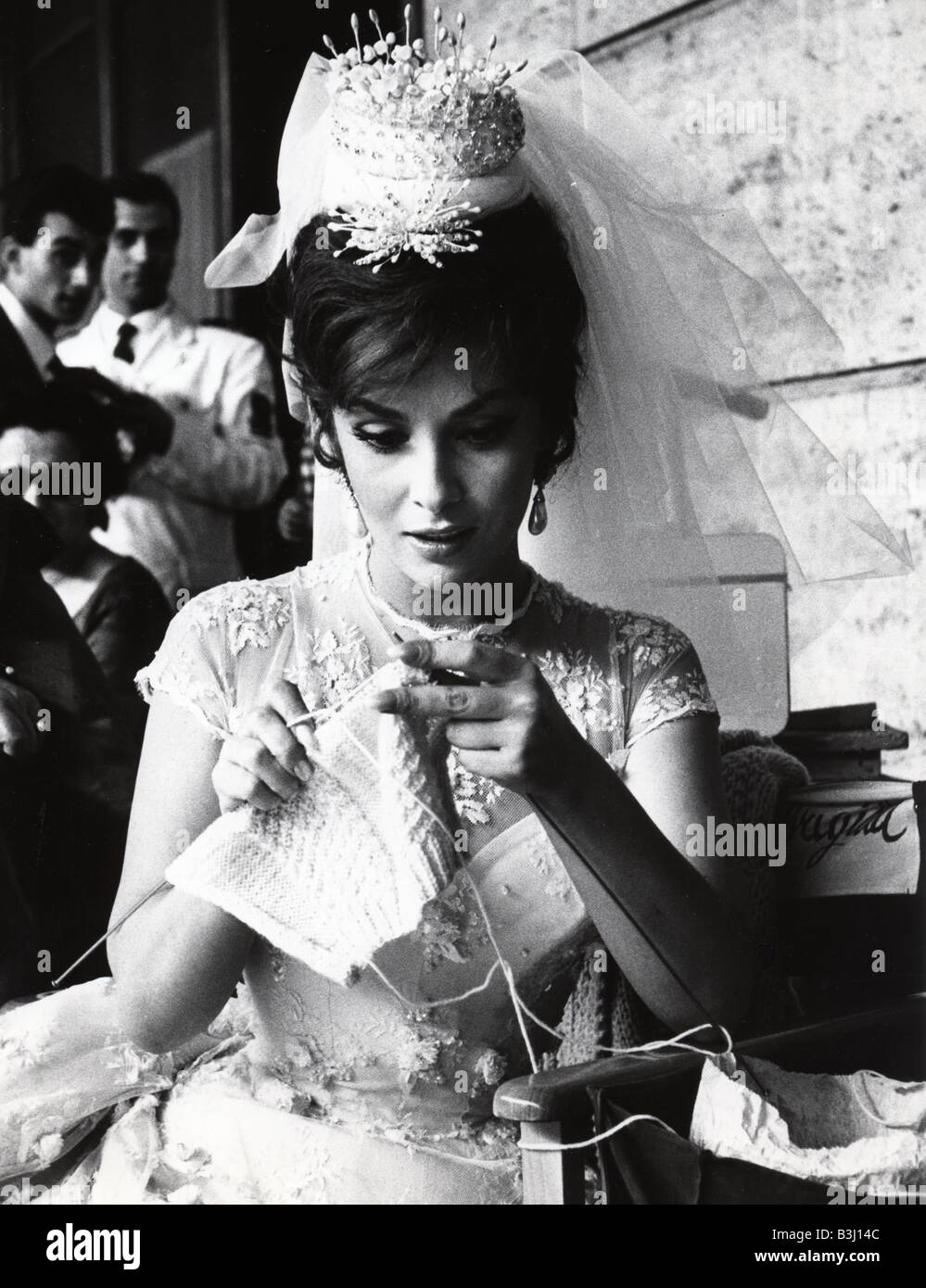 Au mois de septembre 1961/universelle 7 Pictures Corporation avec Gina Lollobrigida détente sur l'ensemble Banque D'Images