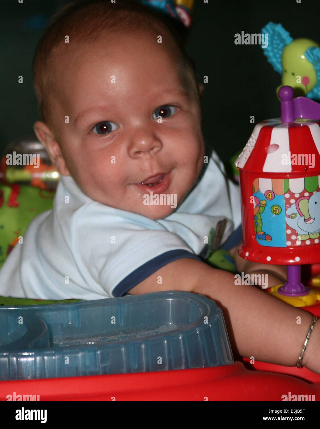 Baby boy playing in baby toy Banque D'Images