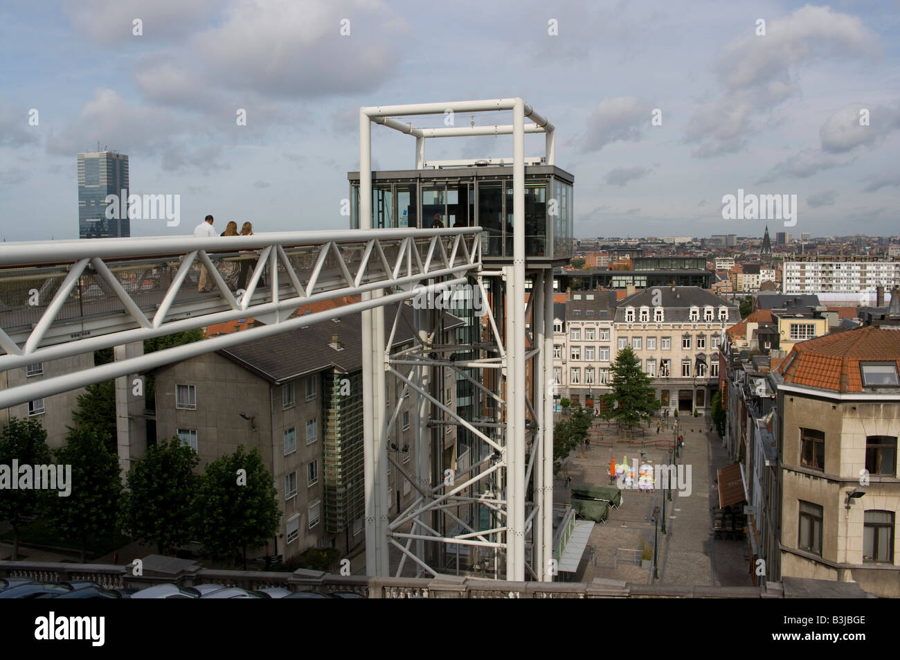 La zone piétonne d'ascenseur dans le quartier des Marolles, colline Galgenberg, Bruxelles, Belgique Banque D'Images