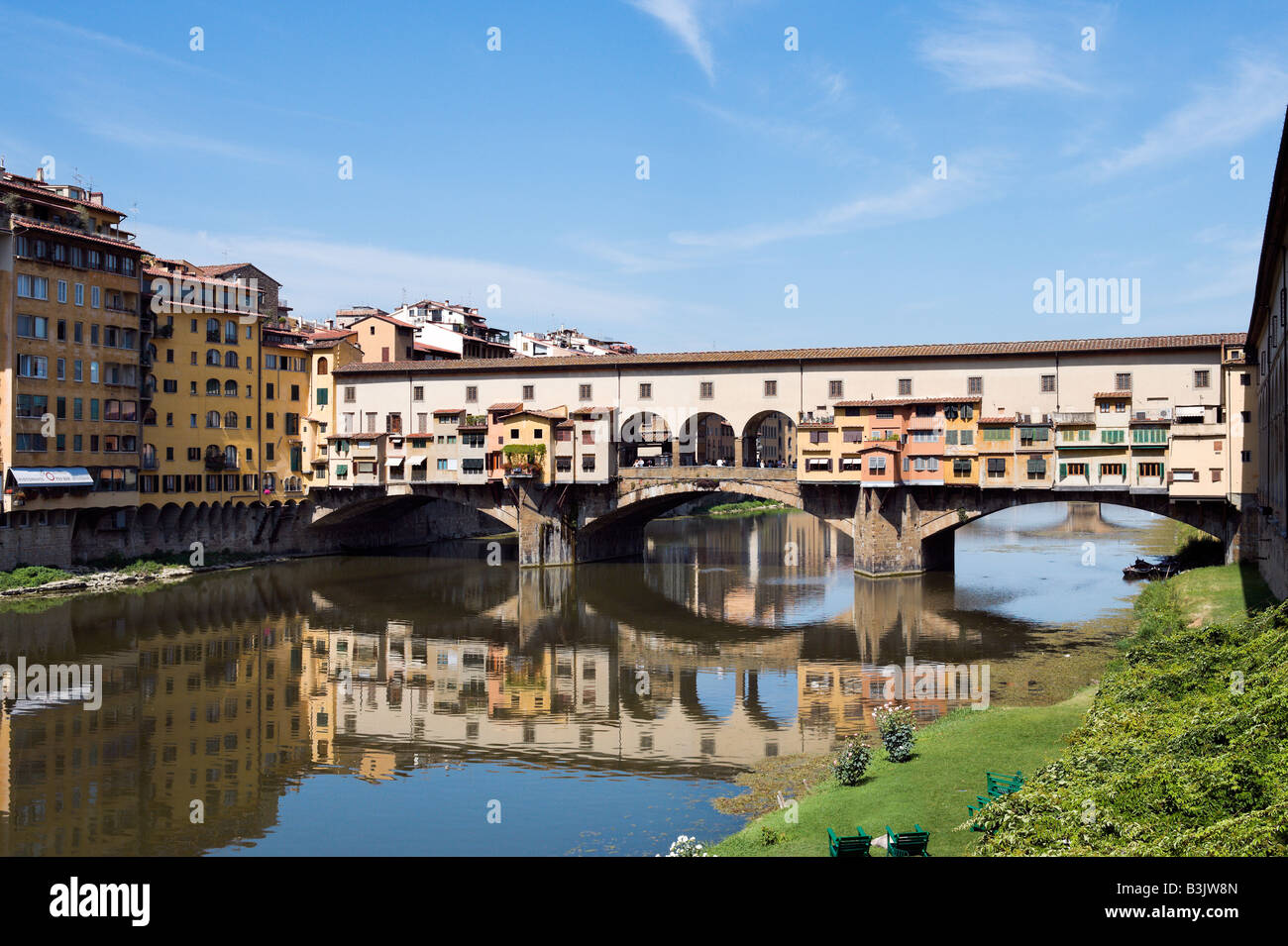 Le Ponte Vecchio et l'Arno, Florence, Toscane, Italie Banque D'Images