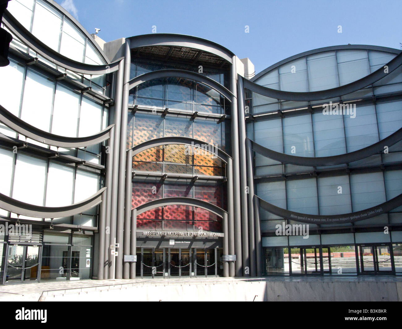 Le Musée d'Art Moderne MAMAC à Nice France Photo Stock - Alamy