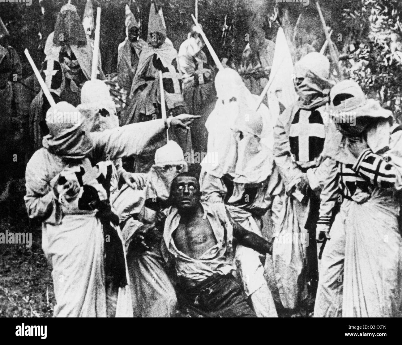 La NAISSANCE D'UNE NATION 1915 Epoch silent film réalisé par D W Griffith montrant le Ku Klux Klan Banque D'Images