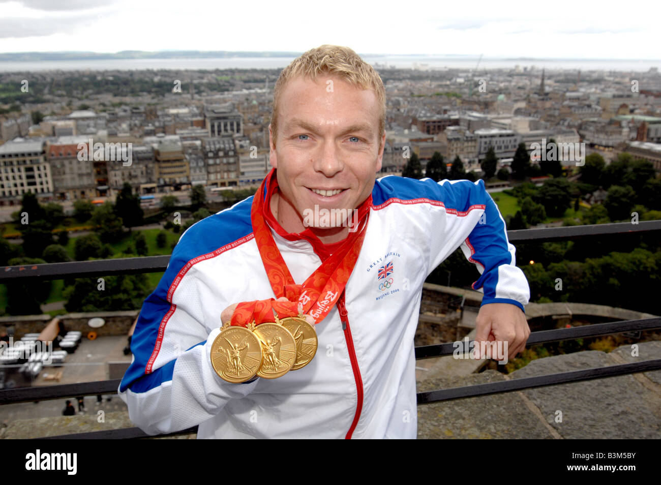 Triple Gold gagner cycliste olympique Chris Hoy dans sa ville d'Édimbourg, juste après les Jeux de Pékin Banque D'Images