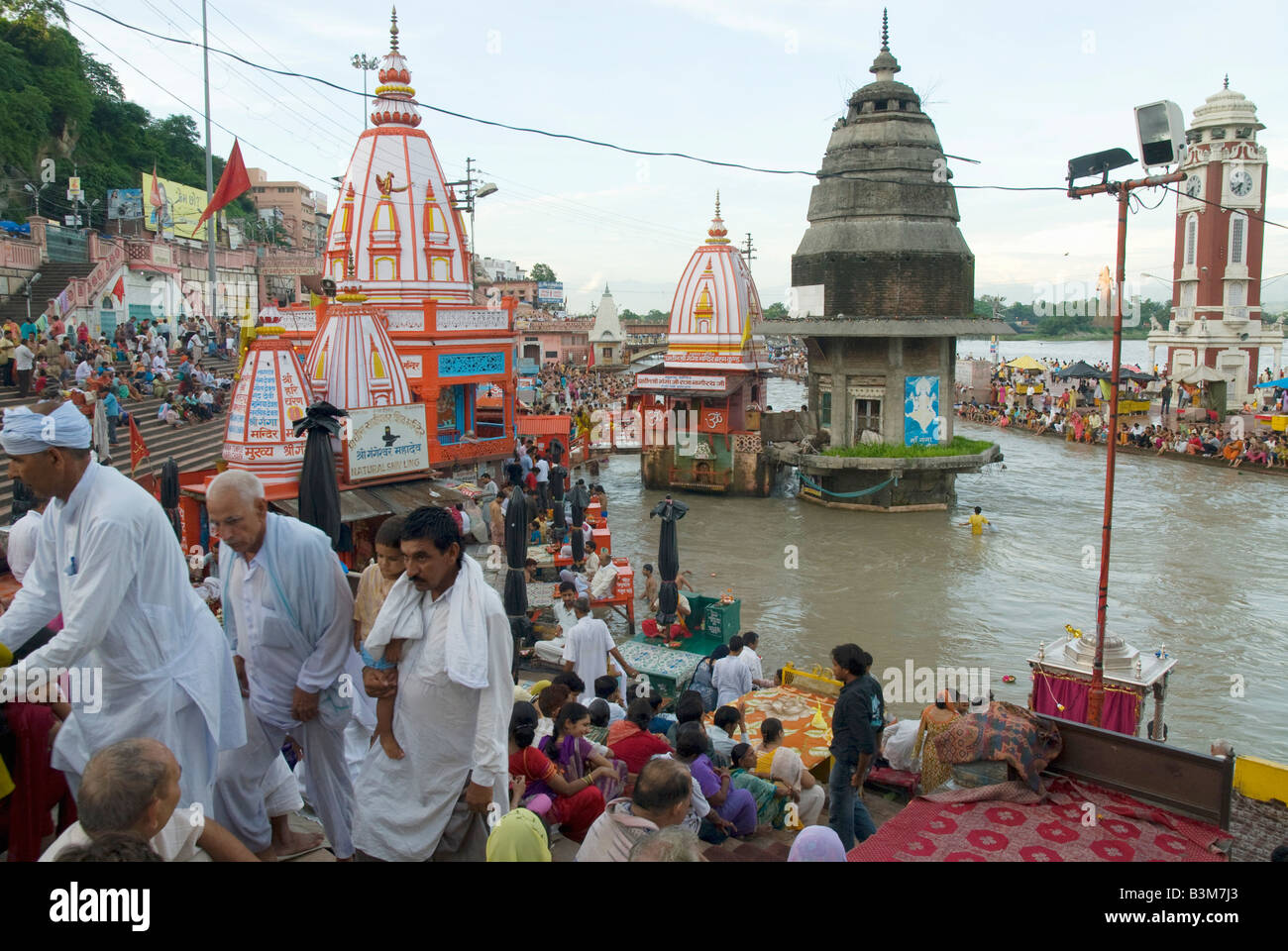 L'Inde Uttarakhand Haridwar pèlerins se baignant dans le Gange Banque D'Images