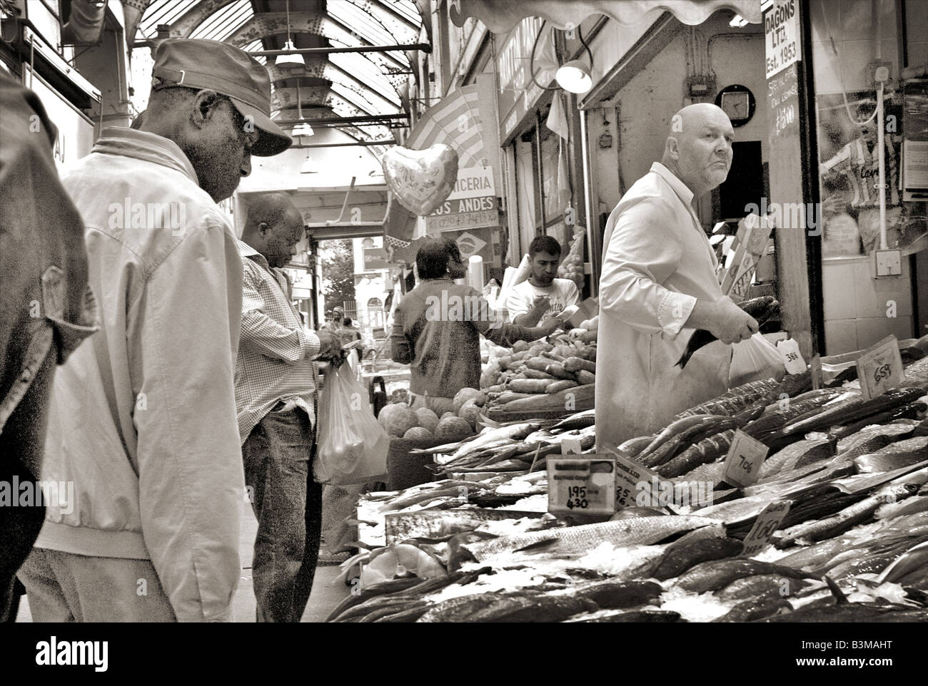 Brixton Street Londres 2008 les gens et le marché Banque D'Images