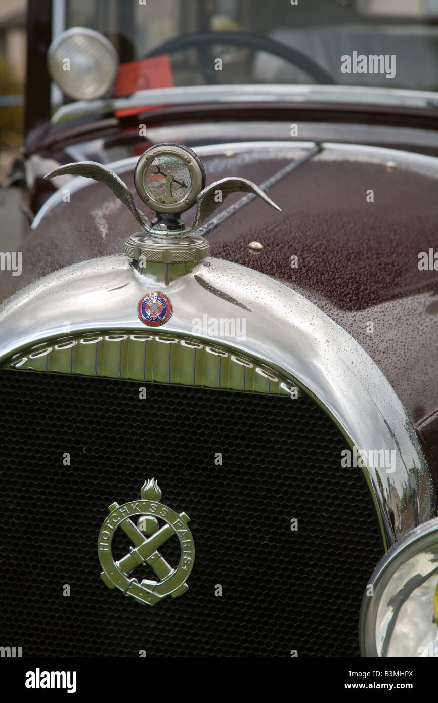 Vintage Hotchkiss Paris voiture classique avec indicateur de température monté sur radiateur Banque D'Images