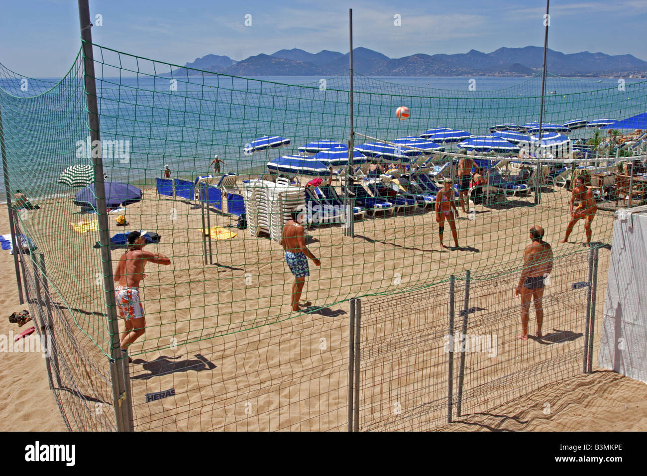 France Côte d'Azur Cannes beach-volley à la Plage du Midi à Cannes Banque D'Images