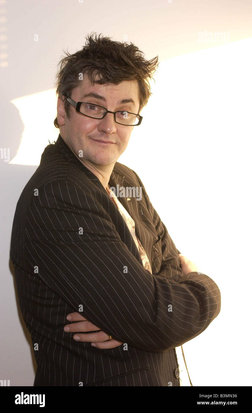 Joe Pasquale comédien Février 2005 Photo de nous aimons Telly bureaux à Canary Wharf mirrorpix Banque D'Images