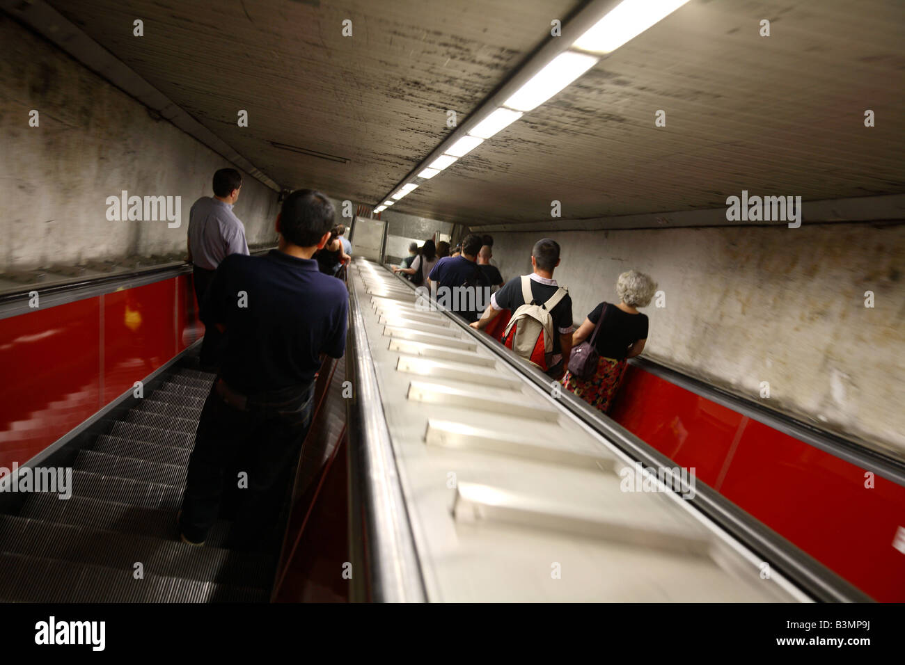 Italie Lazio en ordre décroissant dans l'une des stations du métro de Rome Banque D'Images