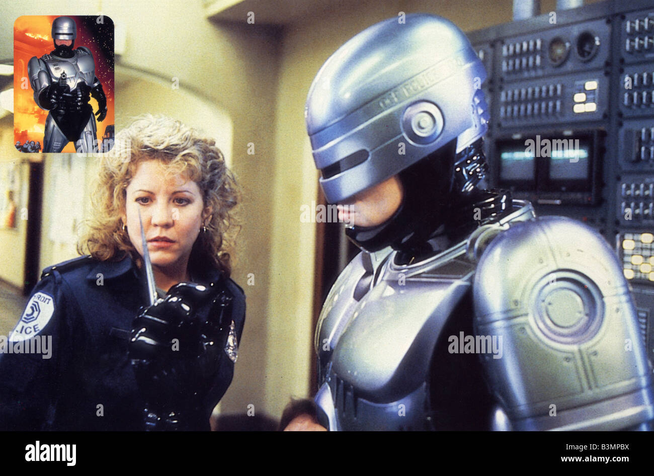 ROBOCOP 1987 Grade/Orion film avec Peter Waller et Nancy Allen Banque D'Images
