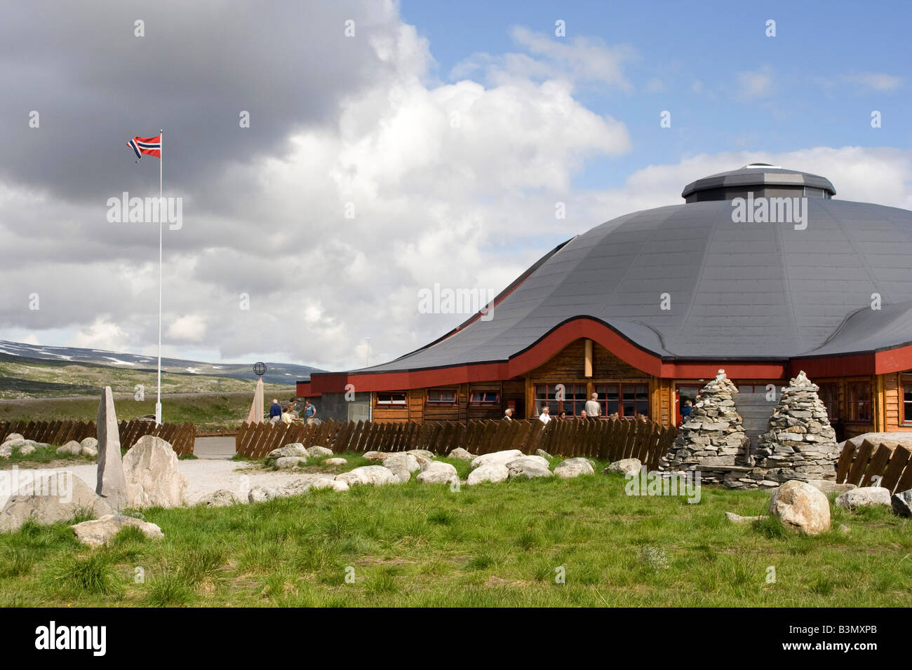 Le Cercle Arctique Centre par E6 sur l'attraction des visiteurs Saltfjellet Norvège norge Europe Scandinavie Banque D'Images