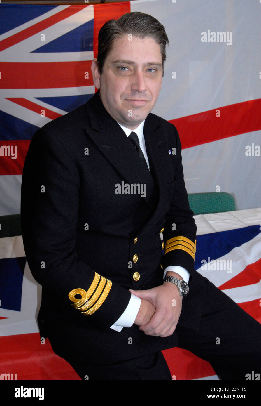 Le capitaine du navire Le Capf Mike Utley Type 23 'Duke' Classe 'frégate HMS Portland' Banque D'Images