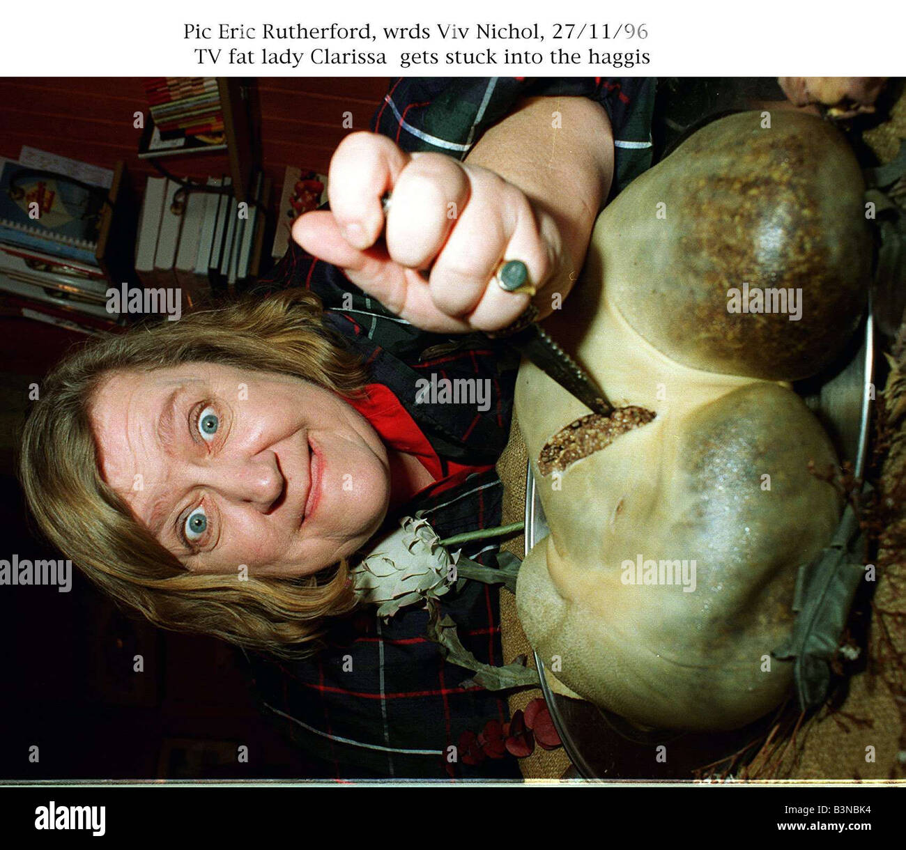 Clarissa de deux gros Mesdames Programme TV se bloque en mirrorpix Haggis Banque D'Images
