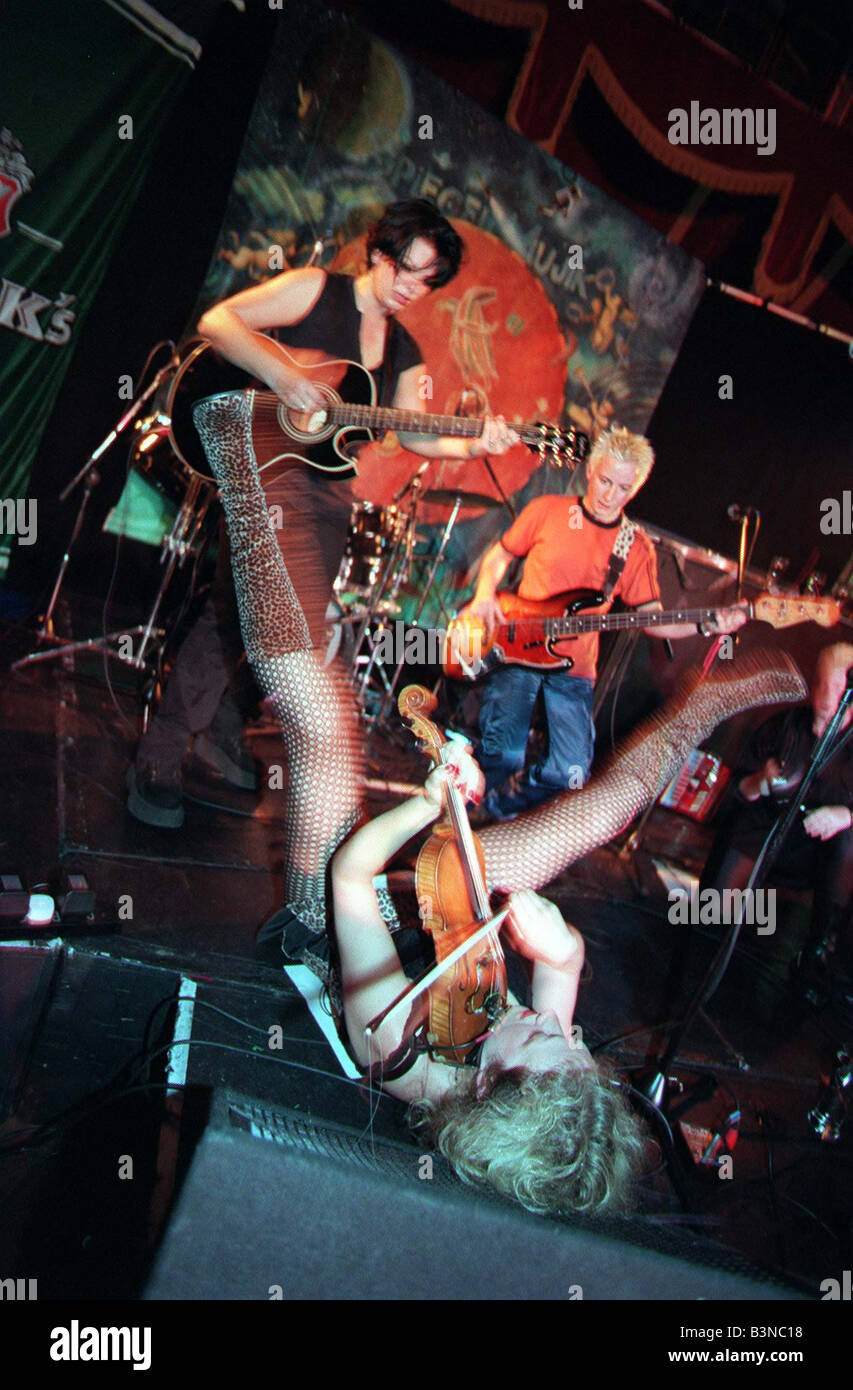 Edinburgh Festival disposent d'août 1998 le groupe Écossais Sœurs bien huilée Banque D'Images