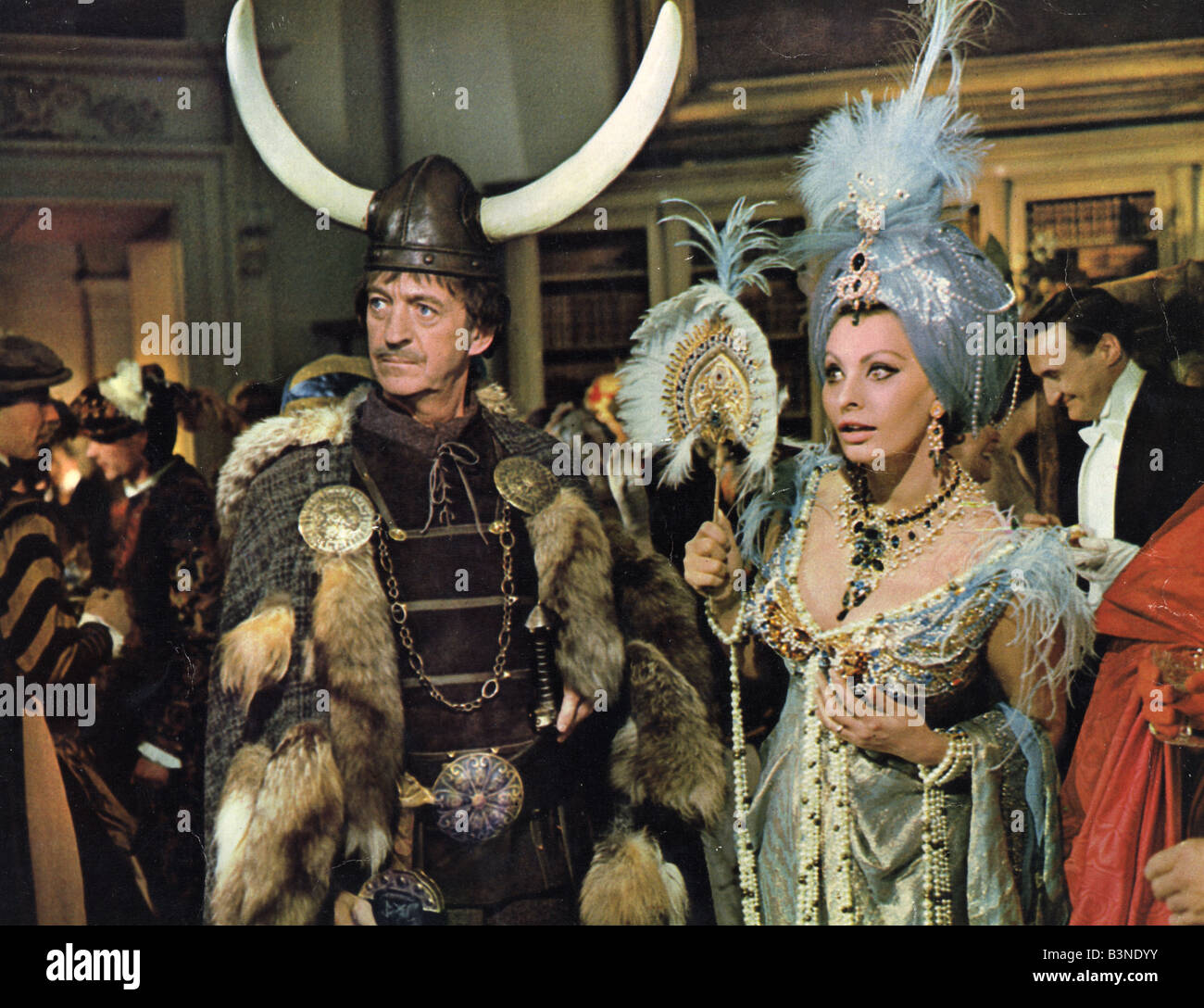 LADY L 1965 MGM/Concordia film avec David Niven et Sophia Loren Banque D'Images